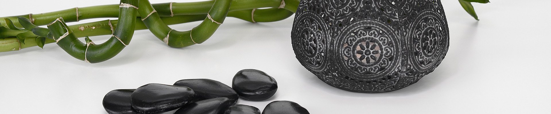 Hot Stone lichaam- en voetreflexologie sessie. Hot Stone lichaam- en voetreflexologie sessie.