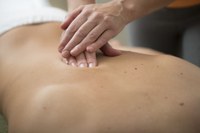 Totale massage met rug scrub met Permsal magnesium.